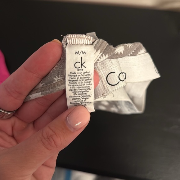 Calvin Klein Bra - Picture 3 of 3